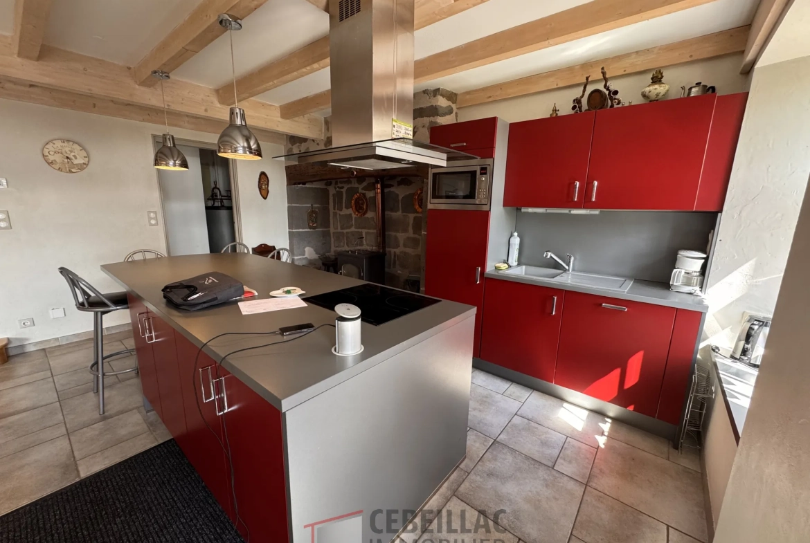 Maison de village rénovée avec 4 chambres à Cézens – Gîte de charme 
