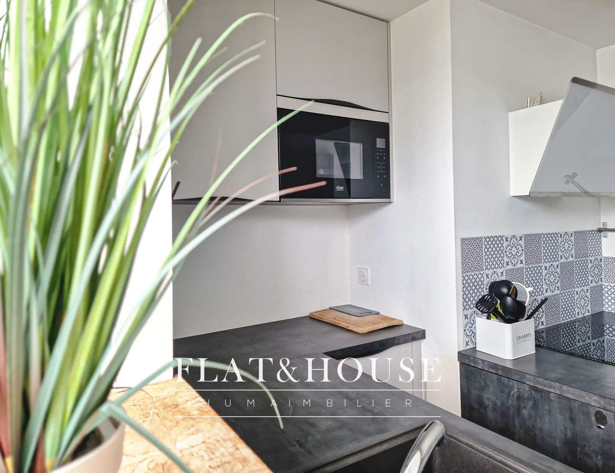 Appartement T4 rénové à Cholet avec balcon et cave, idéal investissement ou résidence principale 