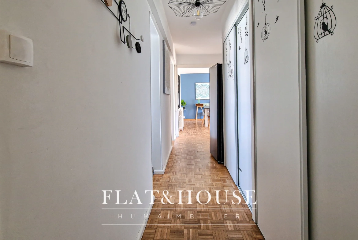 Appartement T4 rénové à Cholet avec balcon et cave, idéal investissement ou résidence principale 