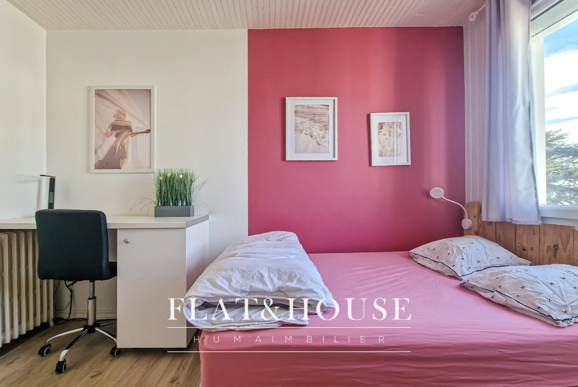 Appartement T4 rénové à Cholet avec balcon et cave, idéal investissement ou résidence principale 