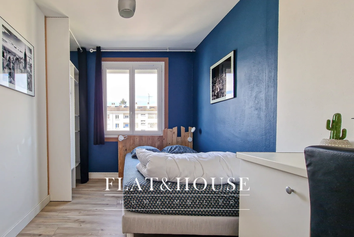Appartement T4 rénové à Cholet avec balcon et cave, idéal investissement ou résidence principale 