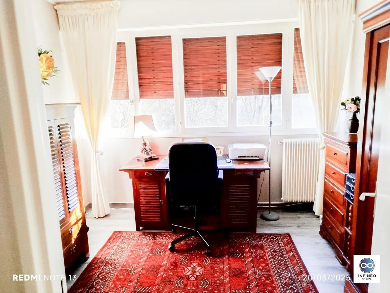Grand appartement 4 pièces de 129 m² avec parking à Vaux-le-Penil 