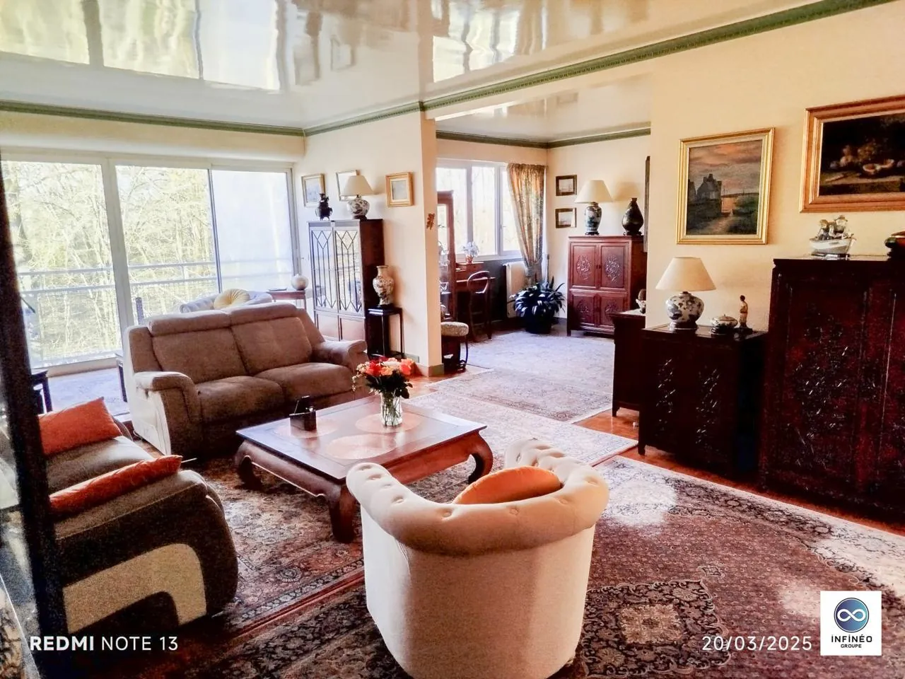 Grand appartement 4 pièces de 129 m² avec parking à Vaux-le-Penil 