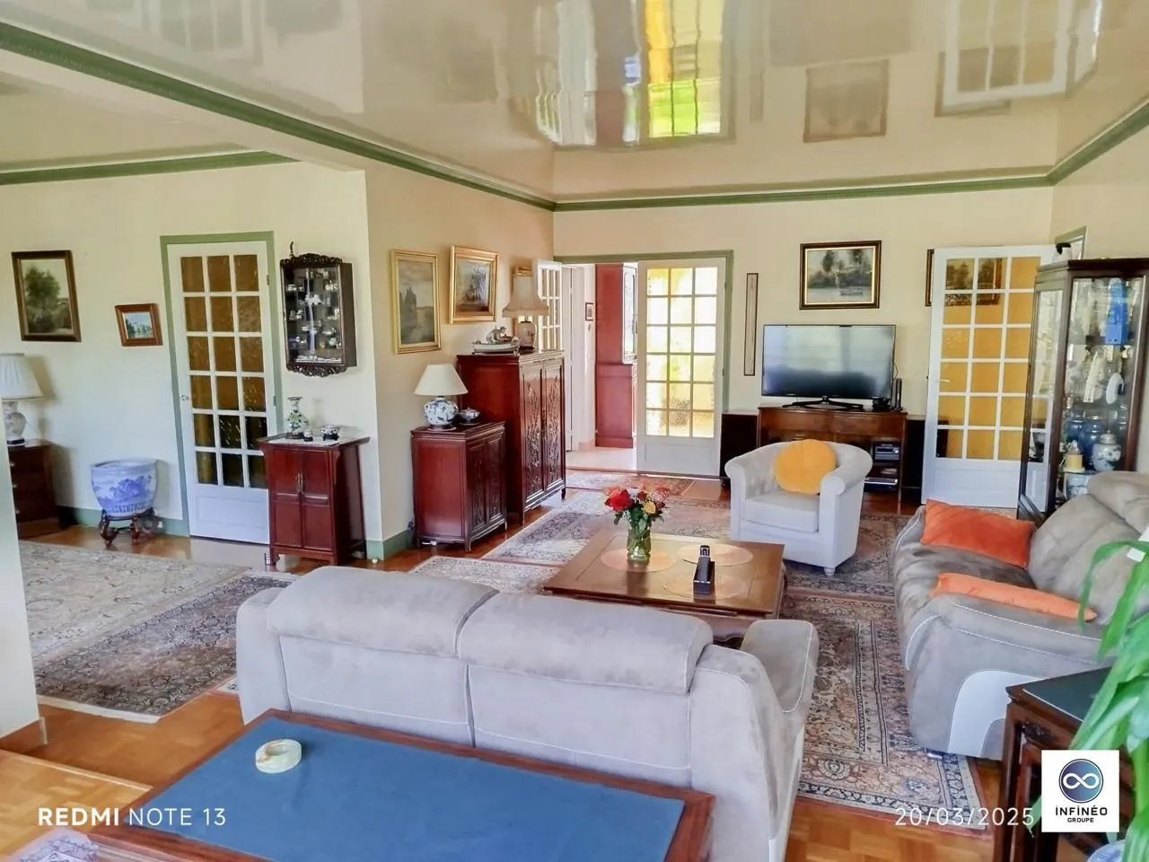 Grand appartement 4 pièces de 129 m² avec parking à Vaux-le-Penil 