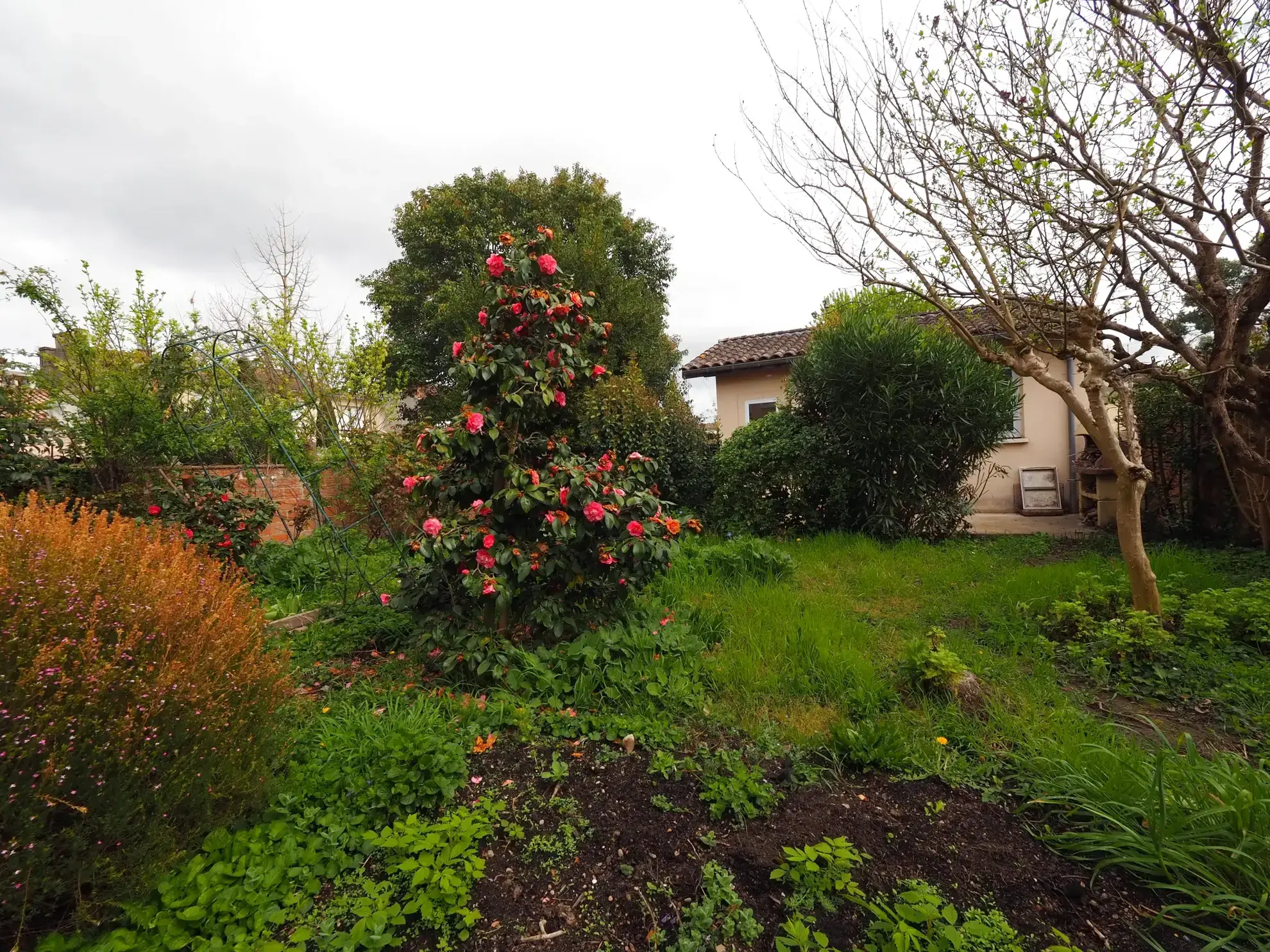 Maison à rénover de 90 m2 avec jardin à Marmande proche centre 