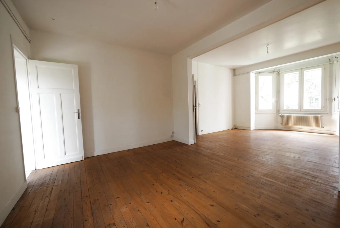 Maison à rénover de 90 m2 avec jardin à Marmande proche centre 
