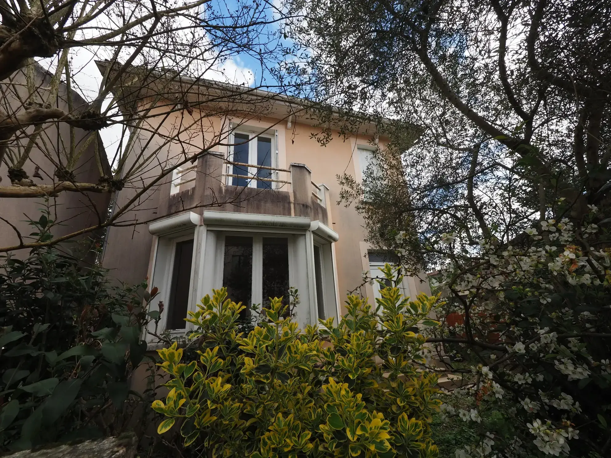 Maison à rénover de 90 m2 avec jardin à Marmande proche centre 