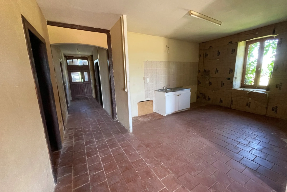 Maison en pierre de 118 m² à rénover avec terrain à Betbezer d'Armagnac 