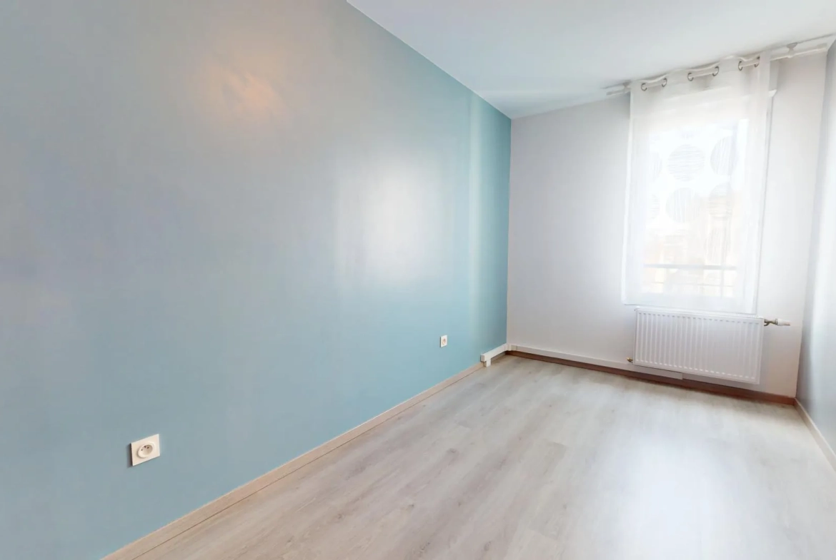 Appartement F3 avec balcon et parking à Drancy Centre-Ville 