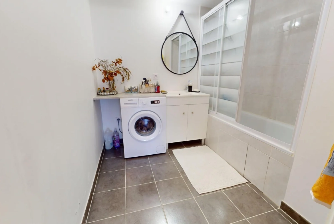Appartement F3 avec balcon et parking à Drancy Centre-Ville 
