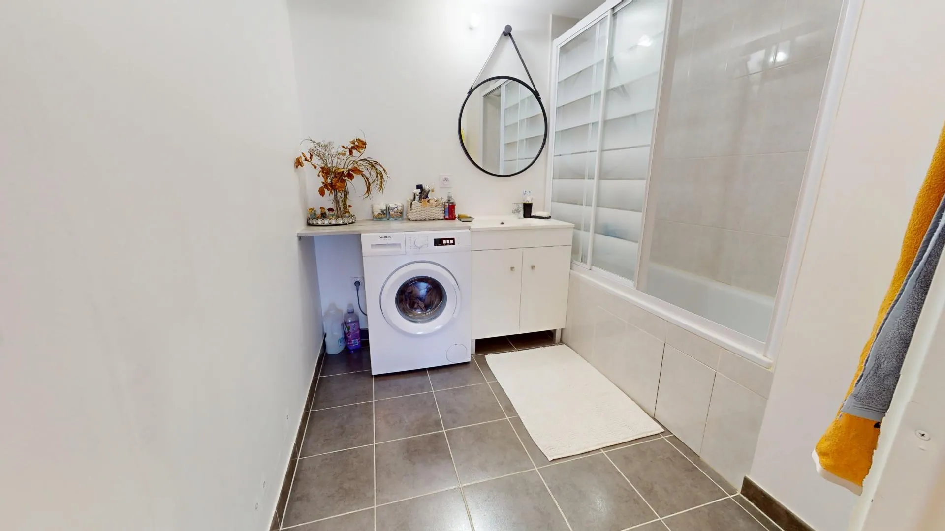 Appartement F3 avec balcon et parking à Drancy Centre-Ville 