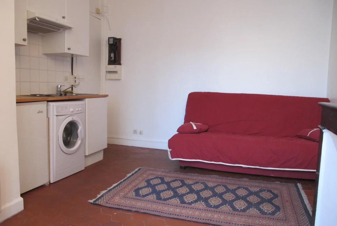 Studio à vendre rue Falguière, Paris 75015, rénové, calme, faible charges, proximité Montparnasse 
