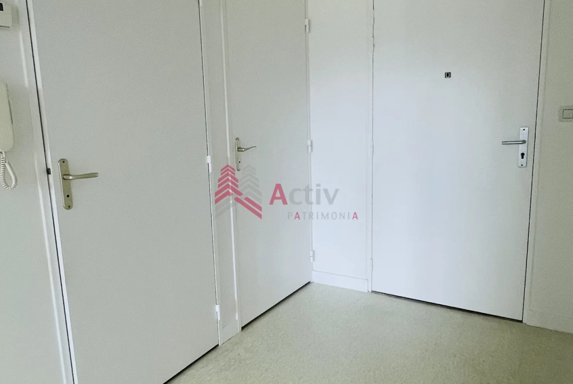 Appartement T2 à vendre à Plancoet avec balcon, cave et garage - résidence sécurisée 