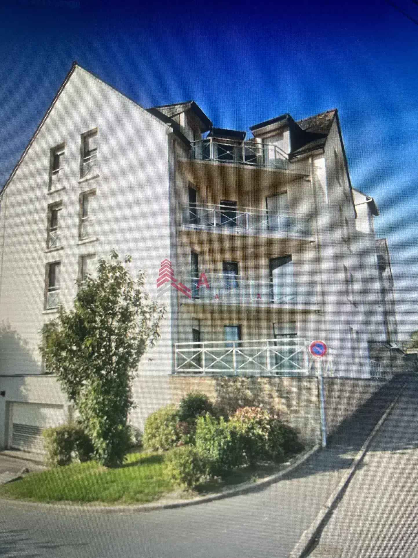 Appartement T2 à vendre à Plancoet avec balcon, cave et garage - résidence sécurisée 