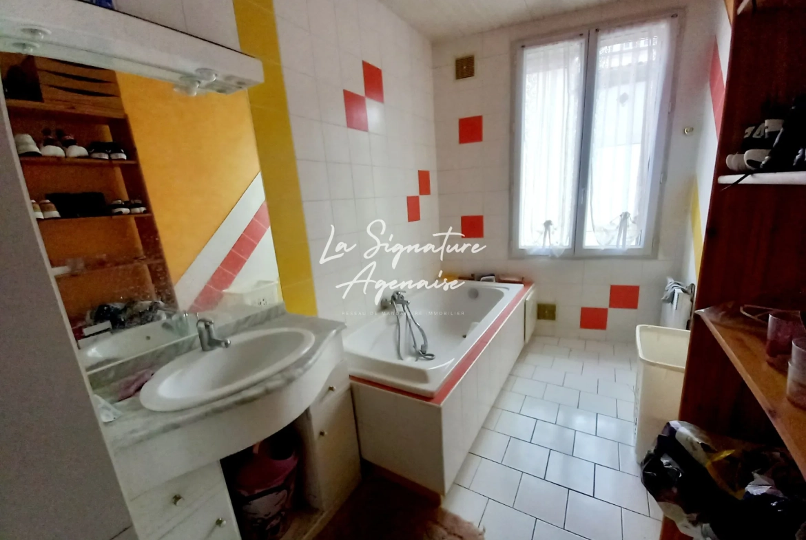 Maison de ville avec terrasse en centre-ville d'Agen à vendre 