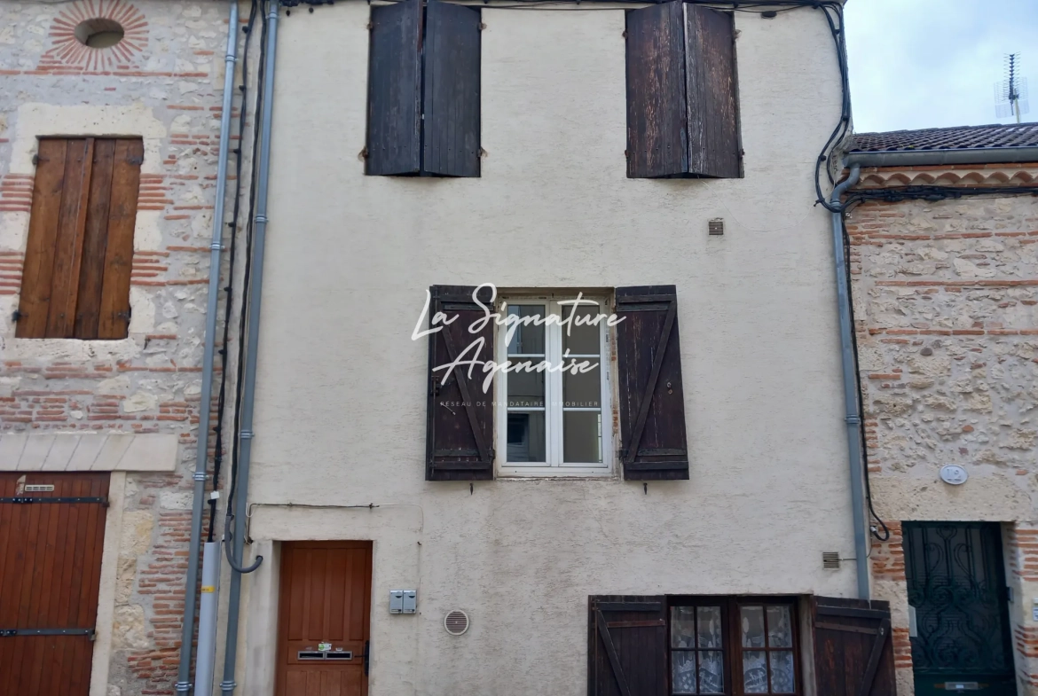 Maison de ville avec terrasse en centre-ville d'Agen à vendre 