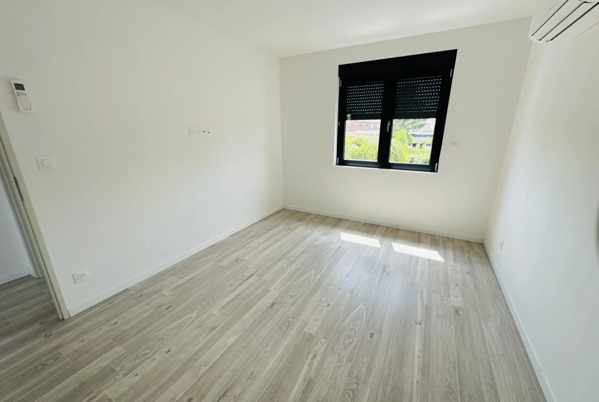 Maison rénovée avec 3 chambres, jardin et garage à Flers-en-Escrebieux 