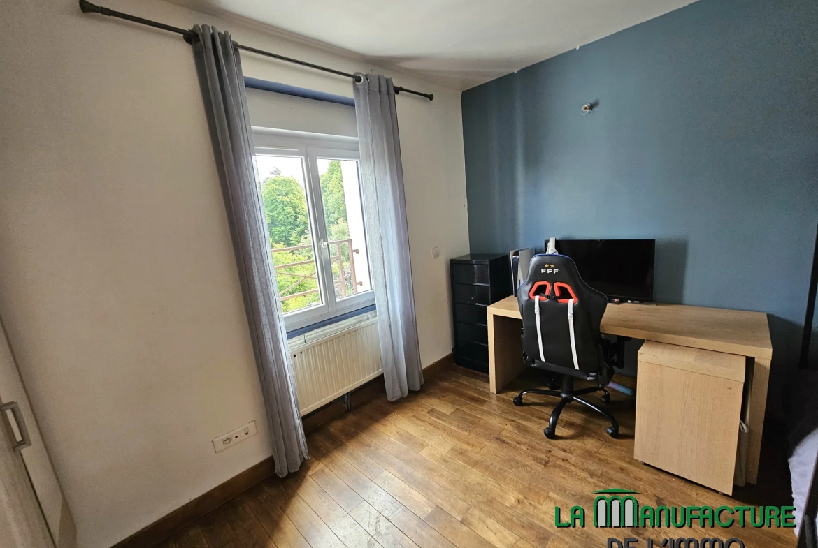 Appartement F4 lumineux de 82,70 m² à La Ricamarie, proche commodités 