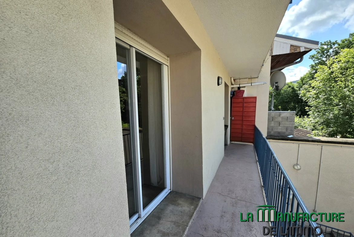 Appartement F4 lumineux de 82,70 m² à La Ricamarie, proche commodités 