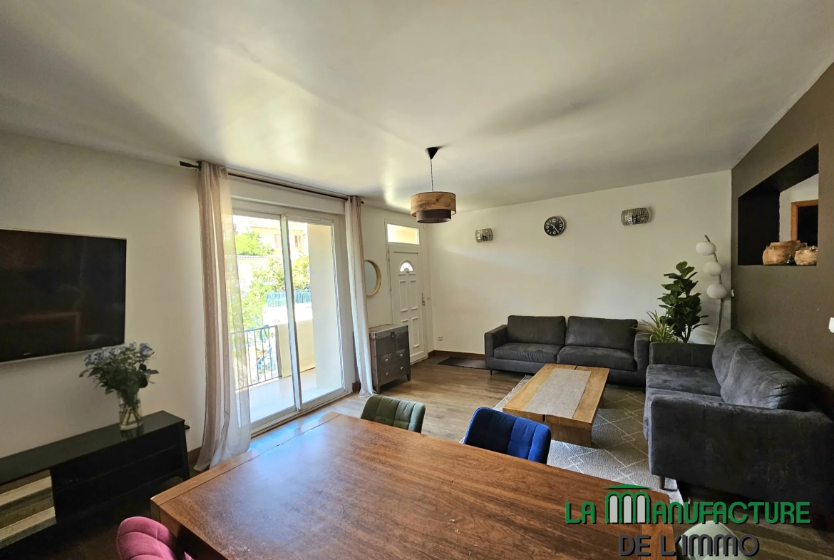 Appartement F4 lumineux de 82,70 m² à La Ricamarie, proche commodités 