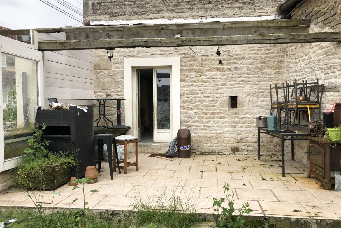 Maison à vendre à Blaisy-bas, proximité Dijon, 4 chambres, terrasse, garage, 169 500 € 
