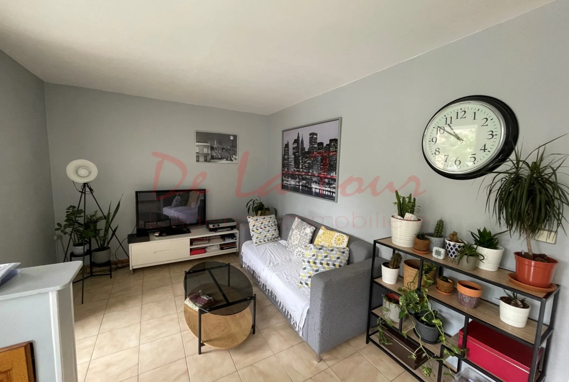 Appartement de Type 3 lumineux avec parking et cave à Marseille 