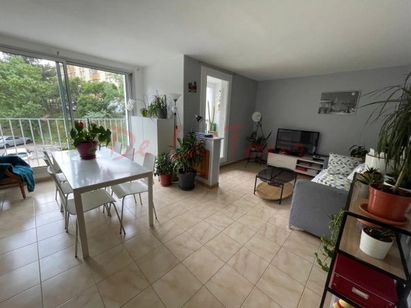 Appartement de Type 3 lumineux avec parking et cave à Marseille