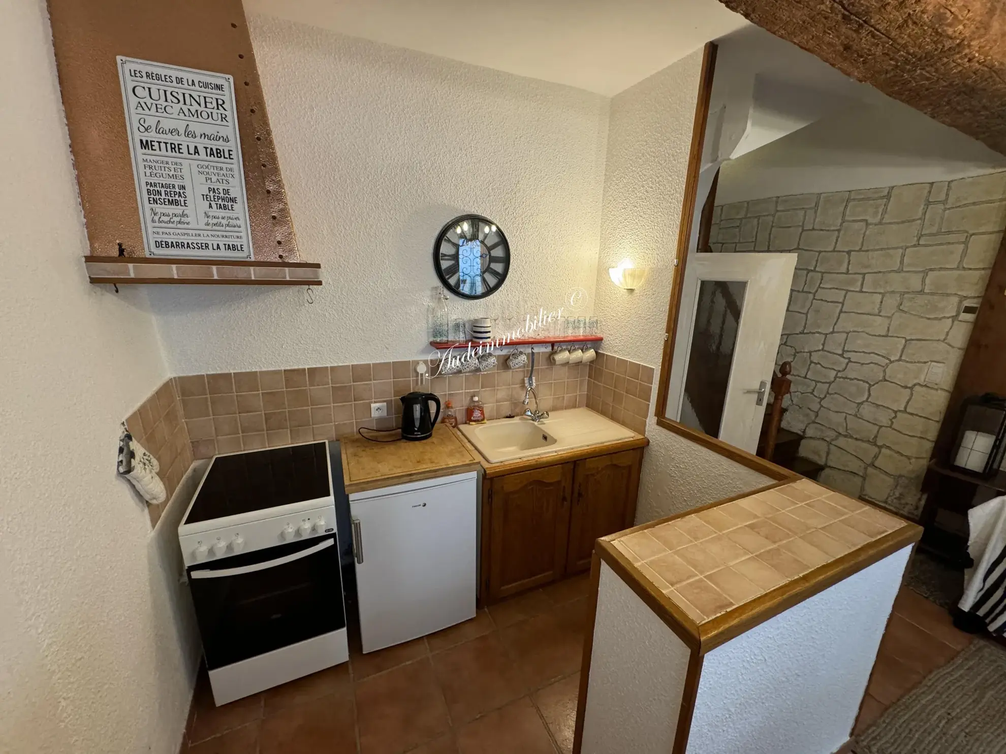Maison de ville avec terrasse à Limoux, 115 m2, proche commerces 