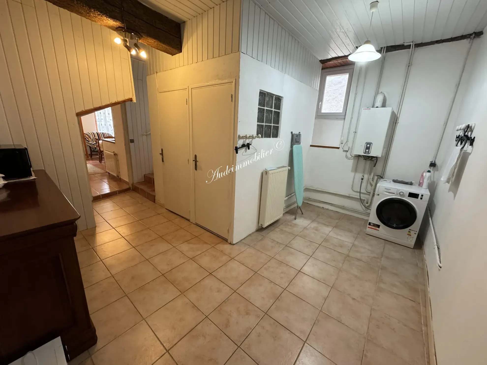 Maison de ville avec terrasse à Limoux, 115 m2, proche commerces 