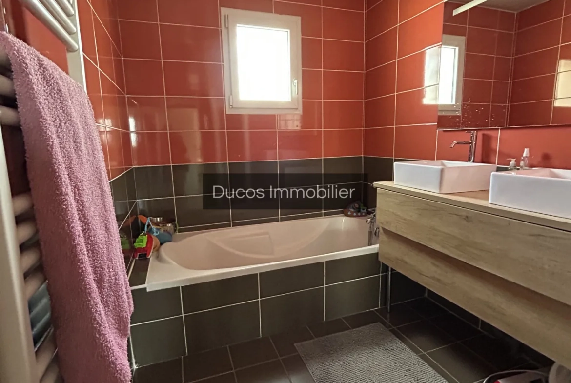 Maison familiale moderne à vendre près de Marmande avec grand garage et jardin clos 