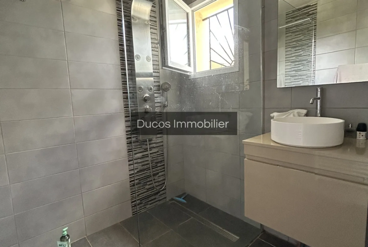 Maison familiale moderne à vendre près de Marmande avec grand garage et jardin clos 