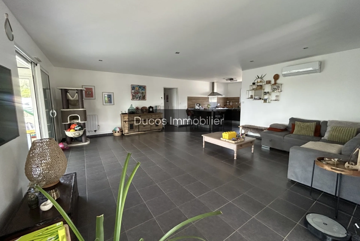 Maison familiale moderne à vendre près de Marmande avec grand garage et jardin clos 