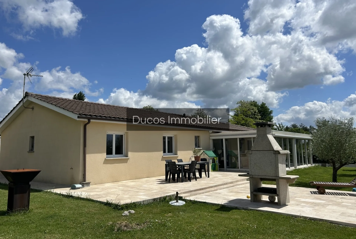Maison familiale moderne à vendre près de Marmande avec grand garage et jardin clos 