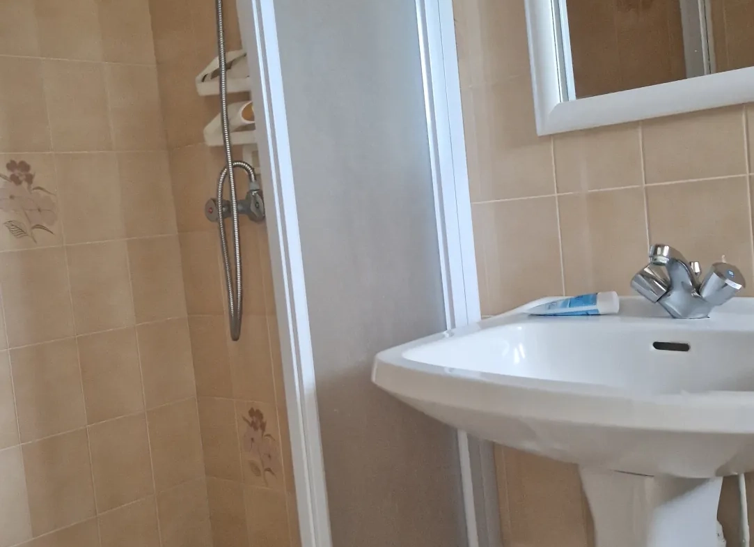 Maison à vendre à Lubersac avec 3 chambres, terrasse et travaux récents 