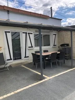 Maison de plain-pied avec accès rivière à Magne - 230 000 €