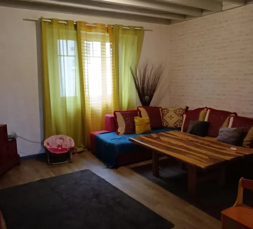 Maison familiale à Vierzon de 140 m² avec jardin et terrasse 