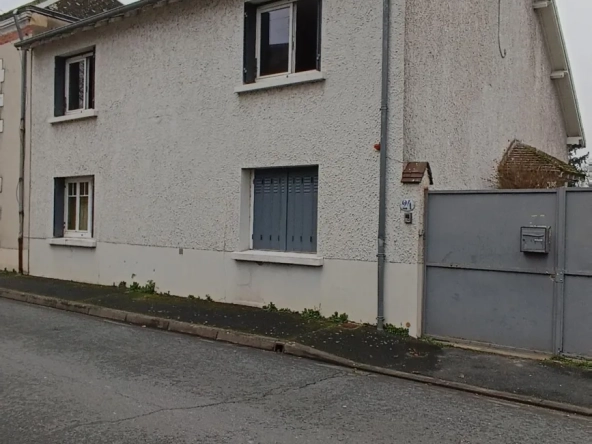 Maison familiale à Vierzon de 140 m² avec jardin et terrasse