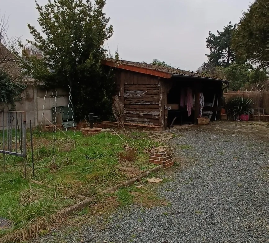 Maison familiale à Vierzon de 140 m² avec jardin et terrasse 