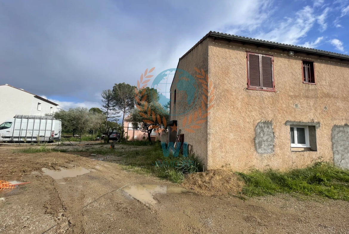 Villa à rénover de 130 m² avec jardin à Figanières 