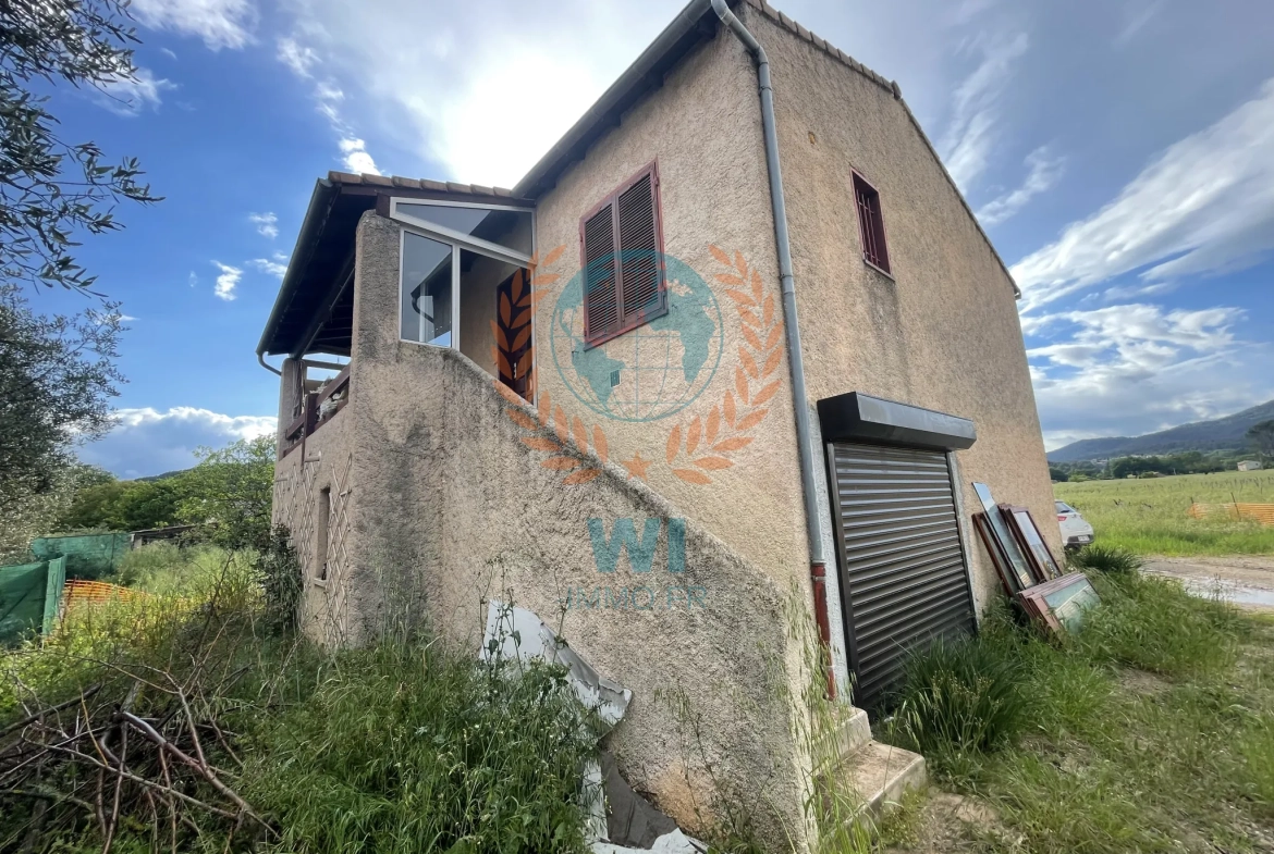 Villa à rénover de 130 m² avec jardin à Figanières 