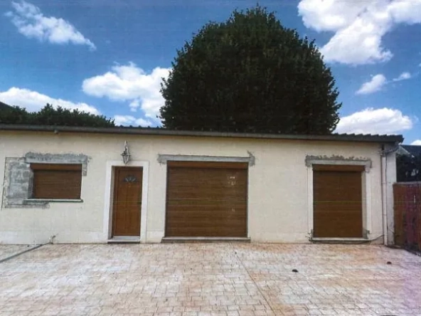 Maison T2 à vendre à Chelles – Jardin et garage – Enchères à partir de 74 000 €