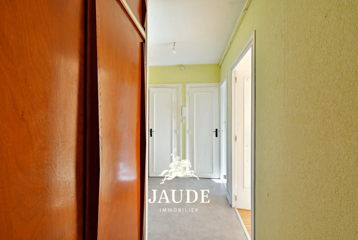 Appartement traversant de 61 m² avec balcons et cave à Clermont-Ferrand 