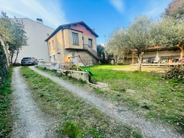 Maison de charme 170 m² avec jardin dans le quartier du Palais à Carcassonne 