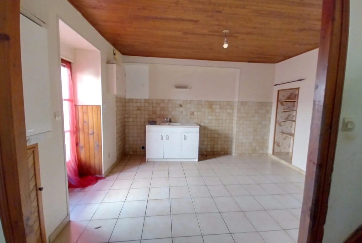 Maison en pierre avec 2 chambres, jardin à Razac-sur-l’Isle, proche Périgueux 