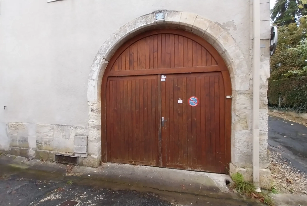 Maison en pierre avec 2 chambres, jardin à Razac-sur-l’Isle, proche Périgueux 