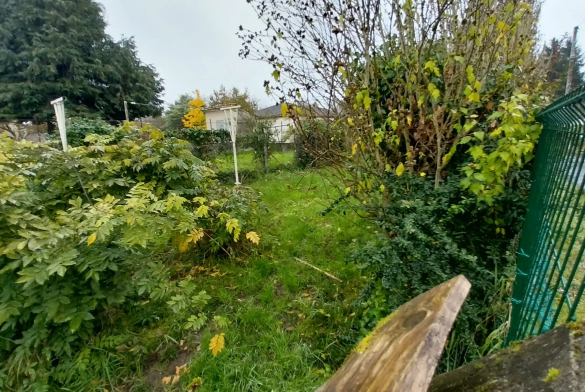 Maison en pierre avec 2 chambres, jardin à Razac-sur-l’Isle, proche Périgueux 