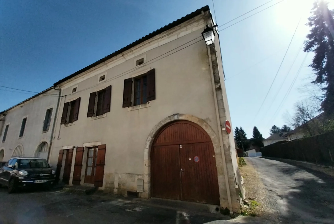 Maison en pierre avec 2 chambres, jardin à Razac-sur-l’Isle, proche Périgueux 