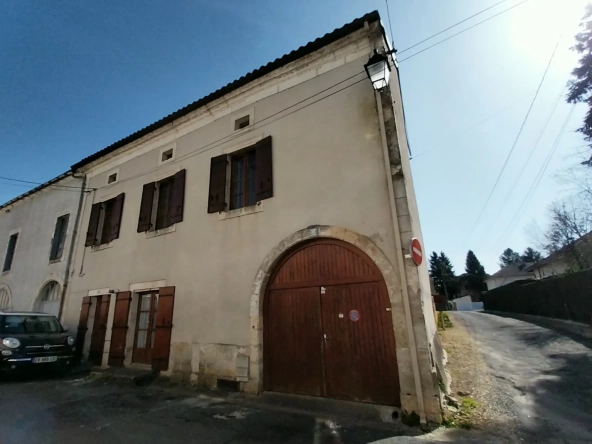 Maison en pierre avec 2 chambres, jardin à Razac-sur-l’Isle, proche Périgueux
