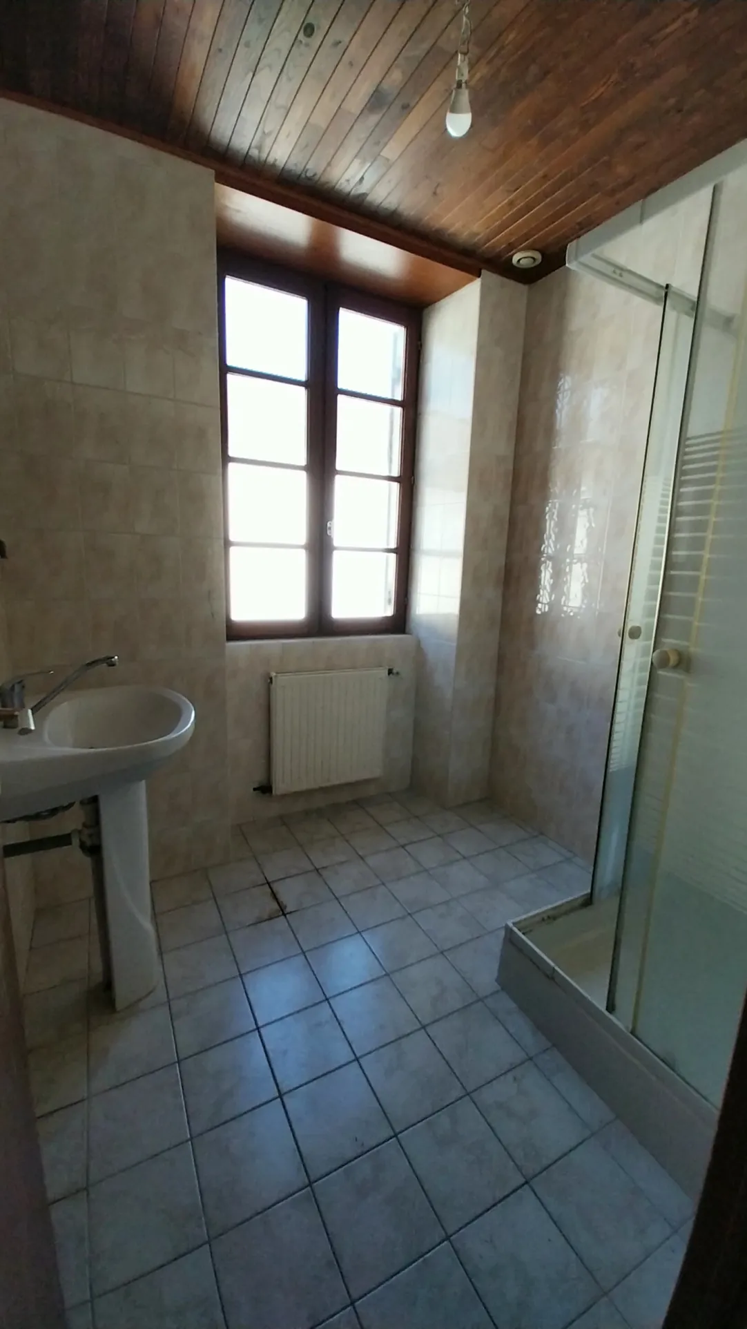Maison en pierre avec 2 chambres, jardin à Razac-sur-l’Isle, proche Périgueux 
