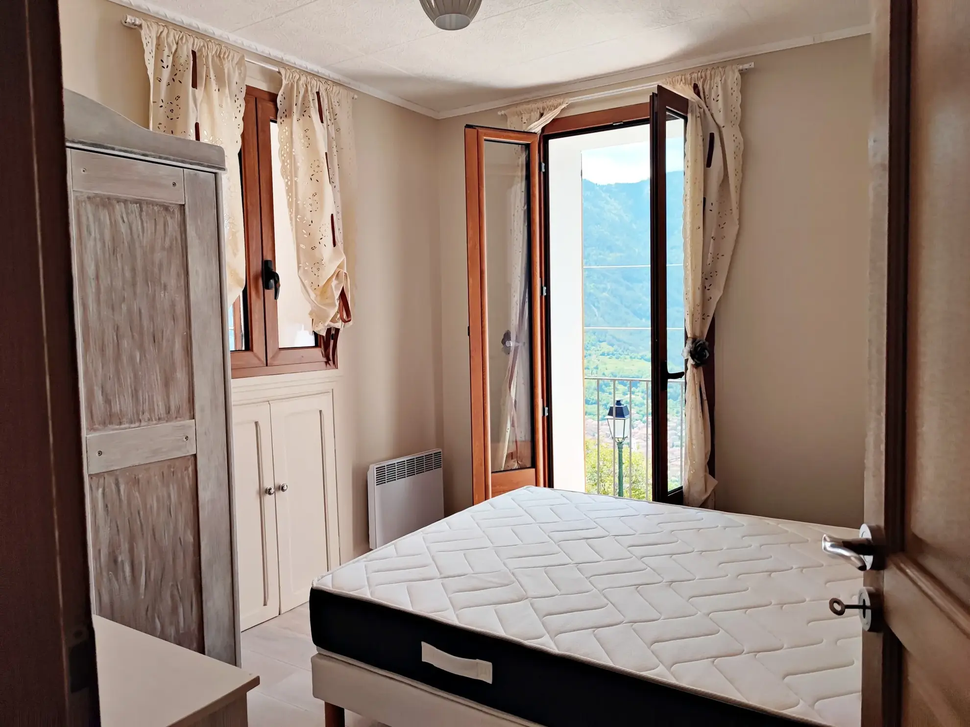 Appartement 3 pièces meublé avec terrasse et vue imprenable à Belvèdère 